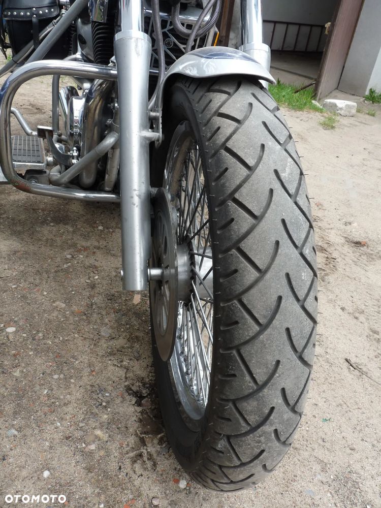 Suzuki Intruder - 13