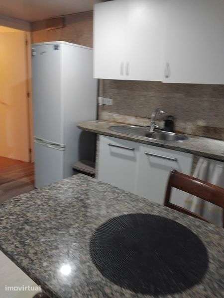 Arrendar-se T1 Proximo do centro Penafiel - Grande imagem: 2/3