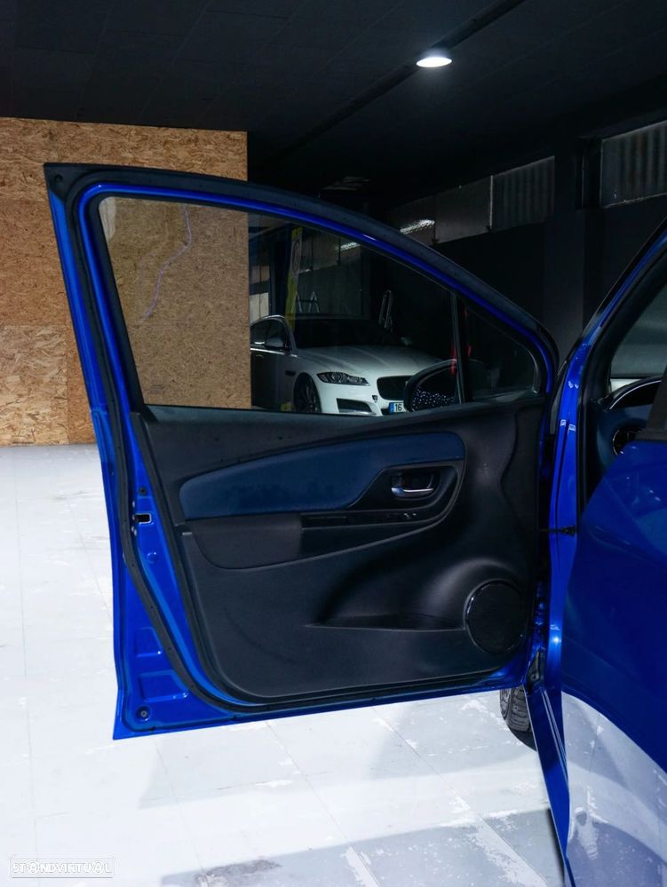 Toyota Yaris 1.5 HSD Square Collec.Blue - 27