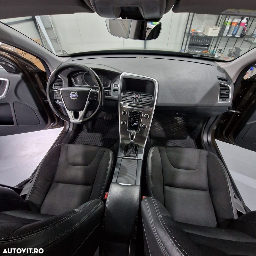 Volvo XC 60 D4AWD Kinetic - 8