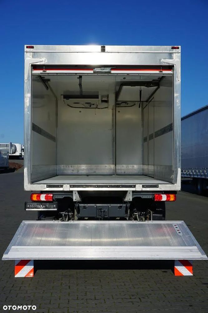 Mercedes-Benz ATEGO / 1223 / ACC / EURO 6 / CHŁODNIA + WINDA / MULTITEMPERATURA - 10
