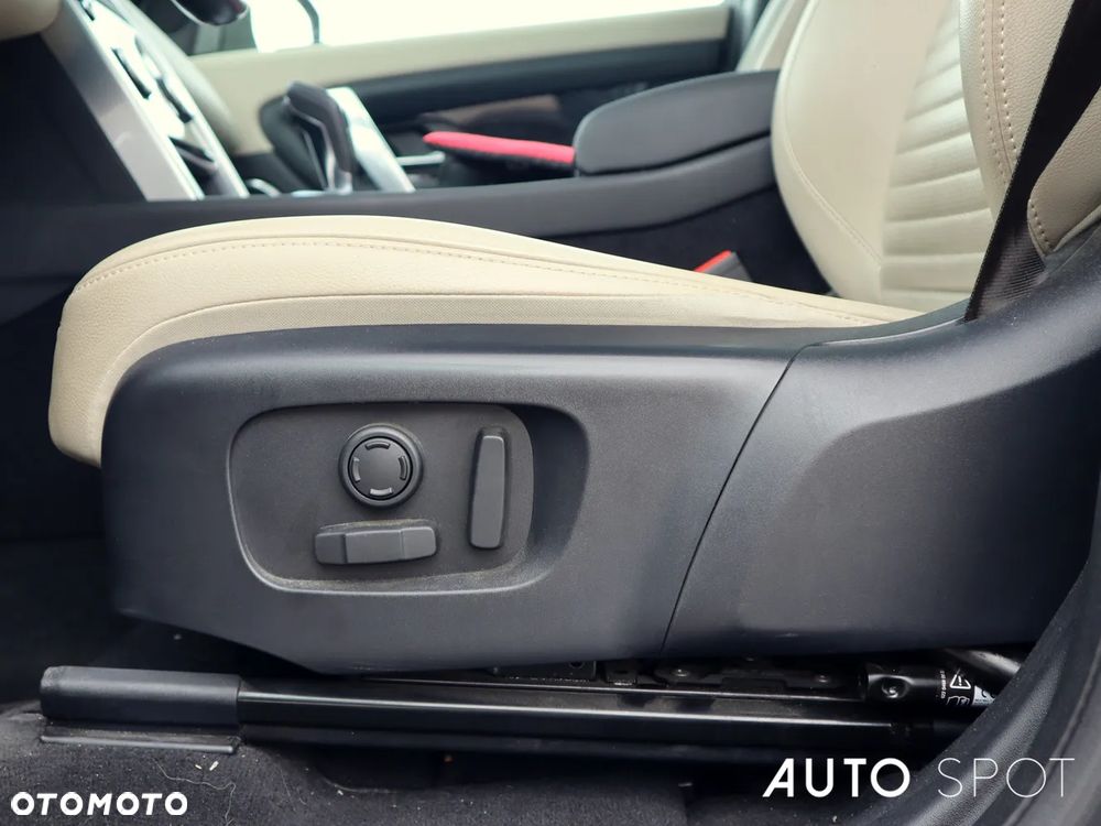 Land Rover Discovery Sport 2.0 D200 mHEV R-Dynamic SE - 15
