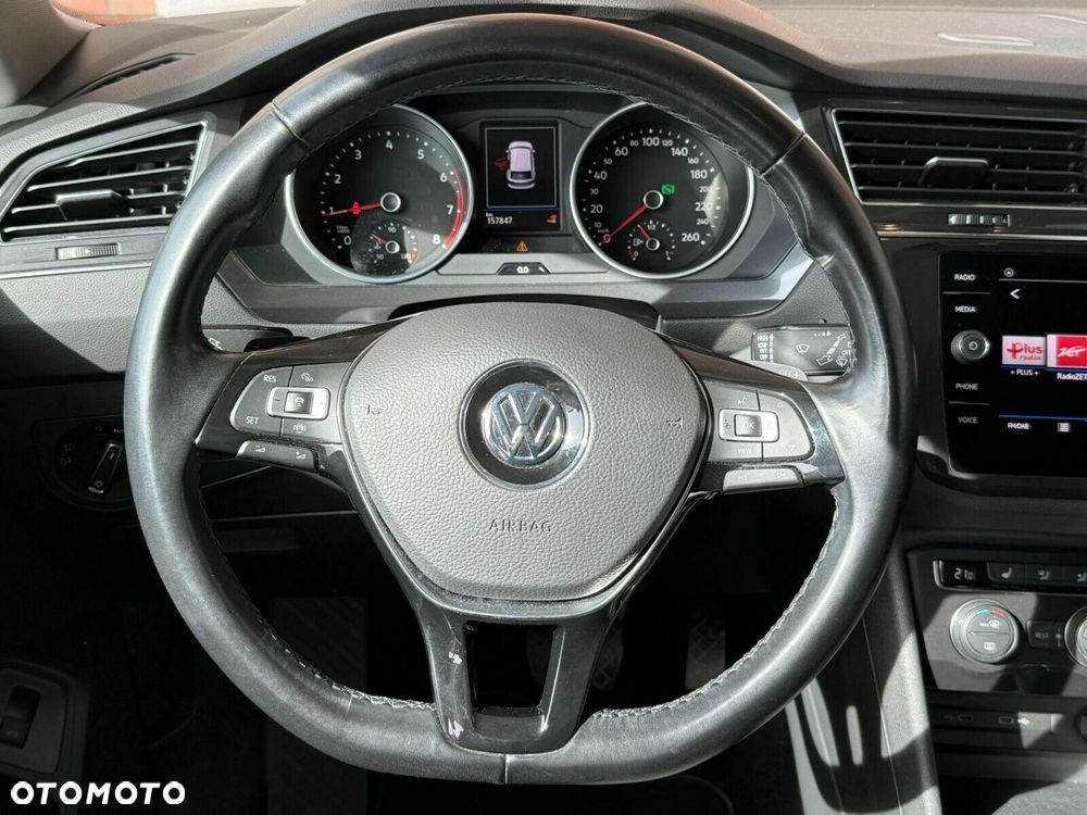 Volkswagen Tiguan - 16