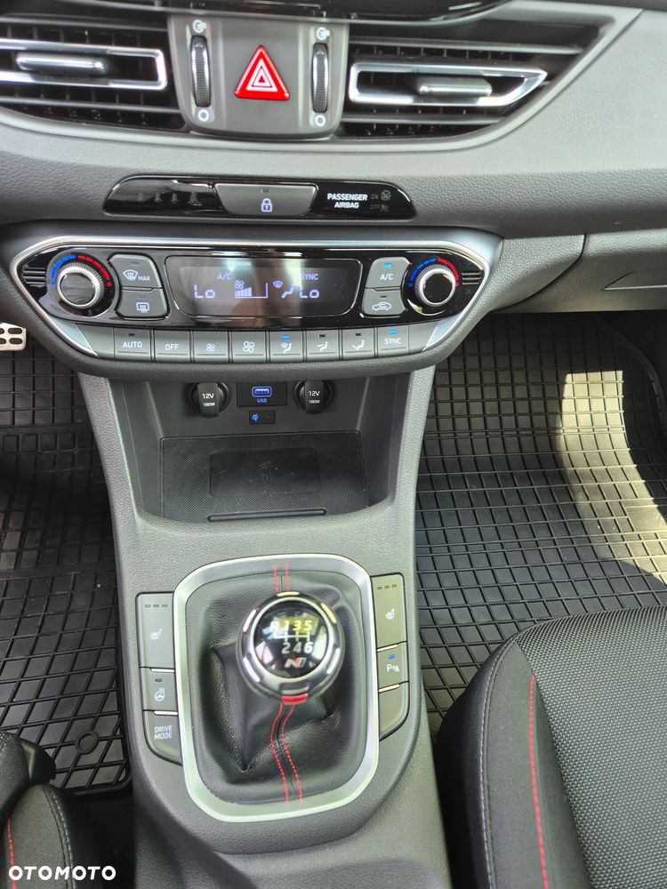 Hyundai i30 - 12