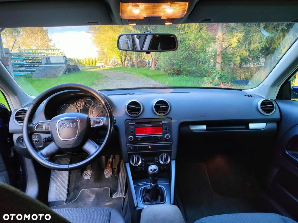 Audi A3 3-drzwiowe 1.6 TDI DPF Attraction - 9