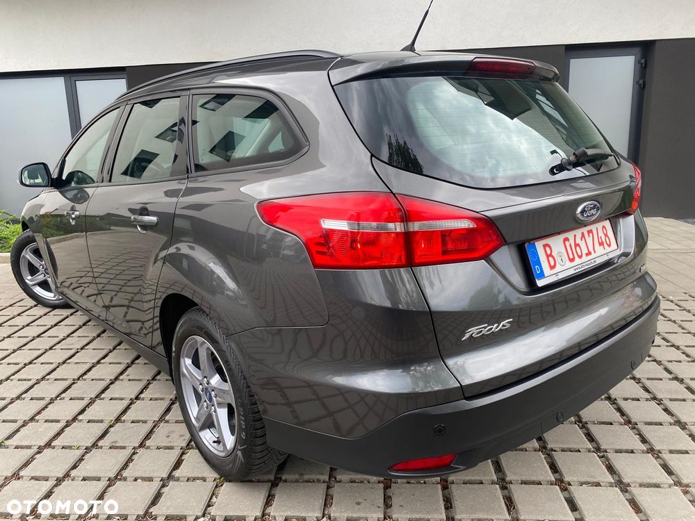 Ford Focus 1.0 EcoBoost Titanium - 3