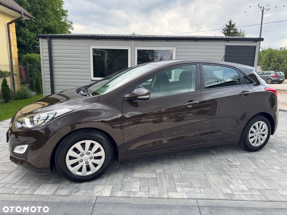 Hyundai i30 blue 1.4 Style - 11