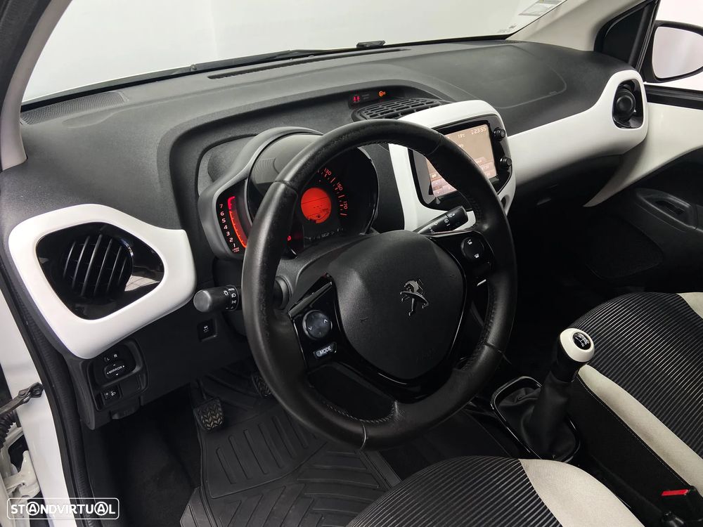 Peugeot 108 Top! 1.2 PureTech Allure - 9