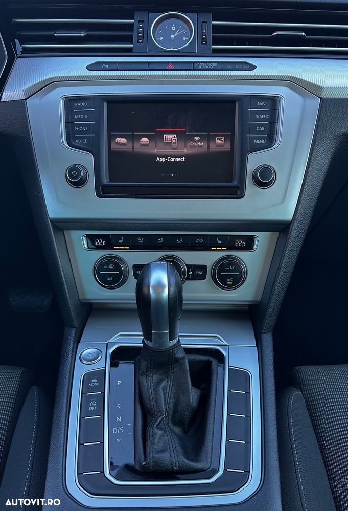 Volkswagen Passat - 11