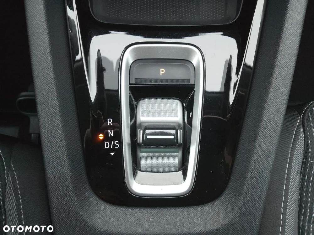 Skoda Octavia 1.5 TSI mHEV DSG Selection - 23