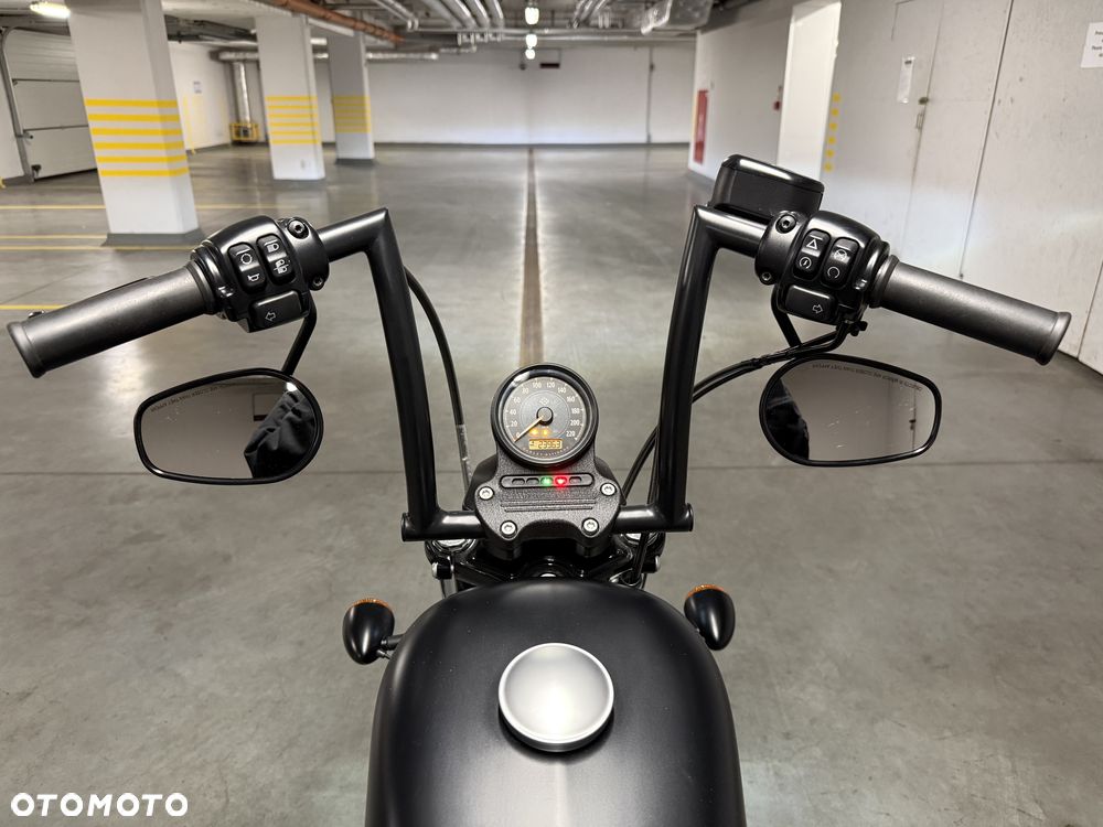 Harley-Davidson Sportster Iron 883 - 5