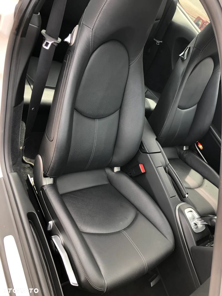 Porsche 911 Carrera 4S PDK - 21