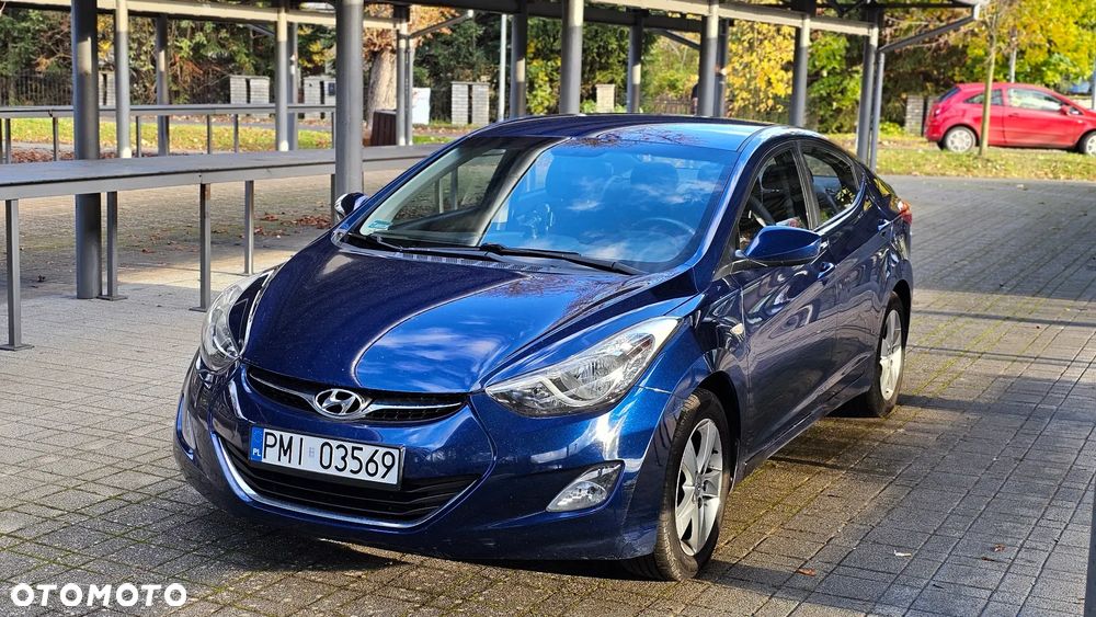 Hyundai Elantra - 19