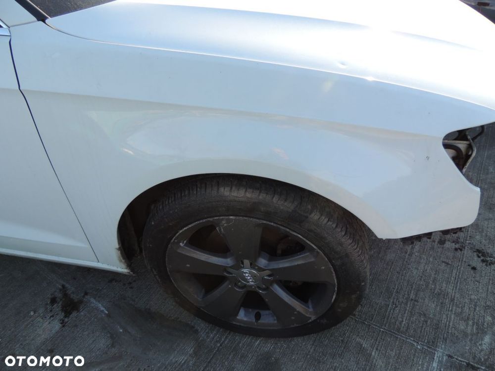 Błotnik prawy AUDI A3 8V Sportback '13 - 1