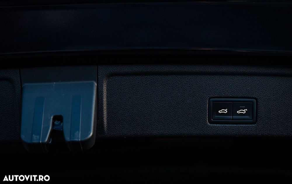 Volkswagen Touareg - 23