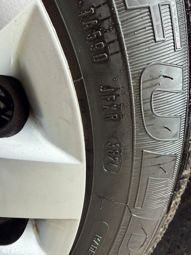 Volkswagen Polo 1.4 16V Comfortline - 20