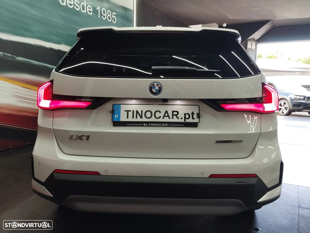 BMW iX1 eDrive20 - 13
