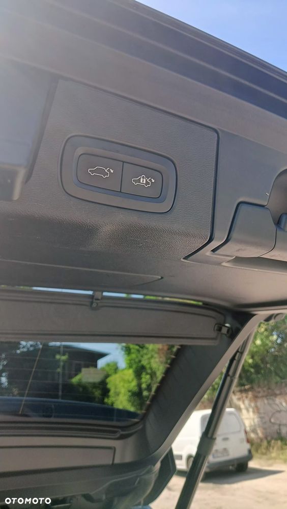 Volvo XC 60 B4 B Essential - 9
