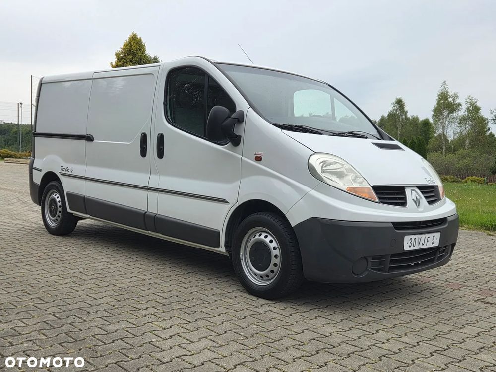 Renault Trafic - 12