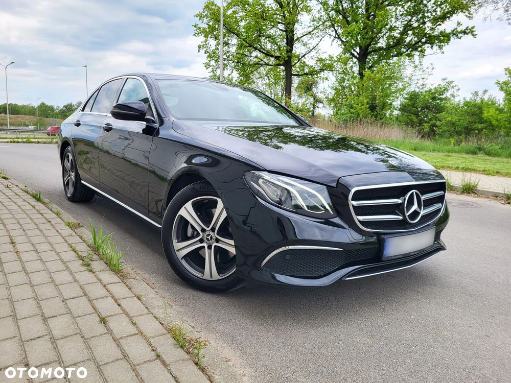 Mercedes-Benz Klasa E 200 4-Matic 9G-TRONIC - 3