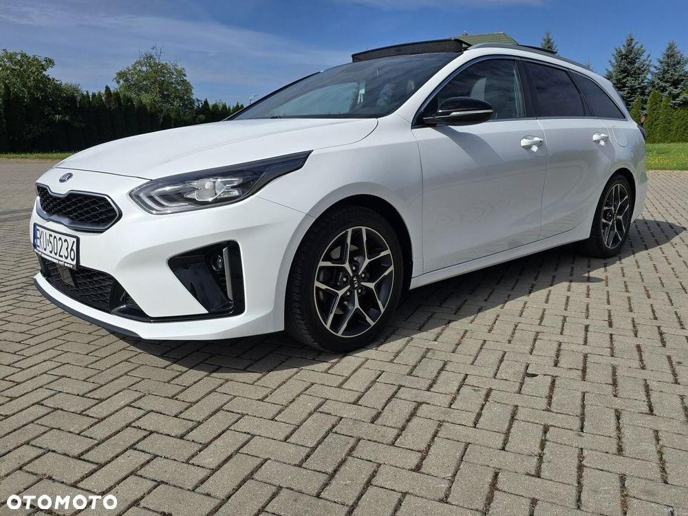 Kia Ceed - 8
