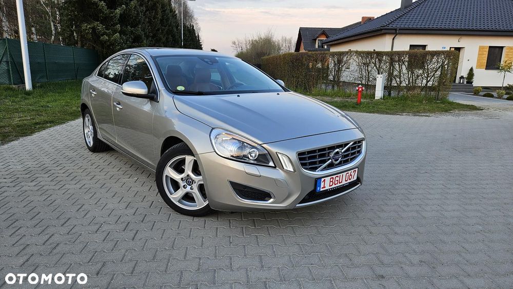 Volvo S60 D3 Summum - 3