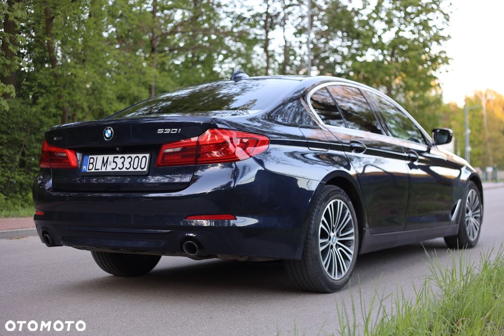 BMW Seria 5 530i xDrive Luxury Line sport - 14