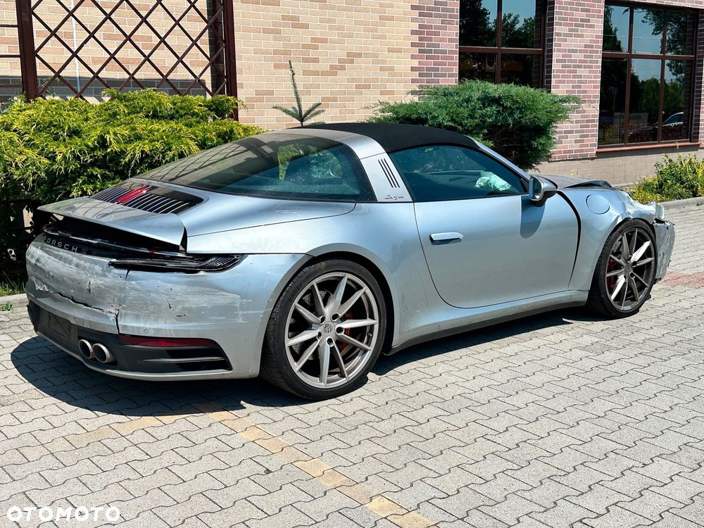 Porsche 911 Carrera 4S PDK - 11