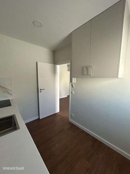 Aluga se apartamento T1+1 em Canidelo, VNGaia - Grande imagem: 2/8