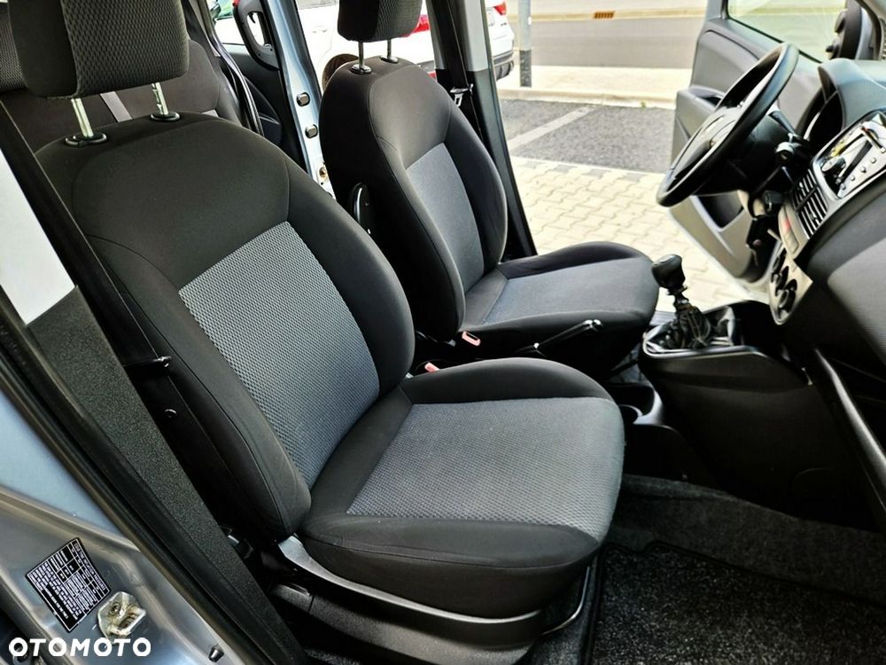 Fiat Doblo 2.0 Multijet 16V Emotion - 23