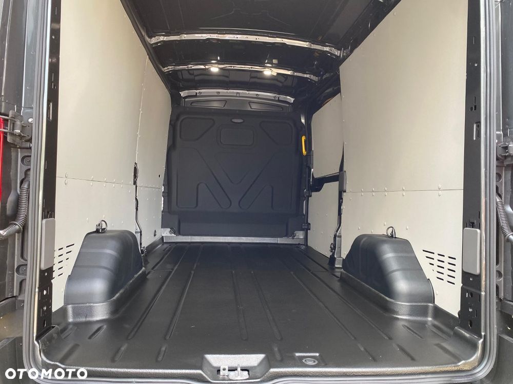Ford Transit - 13