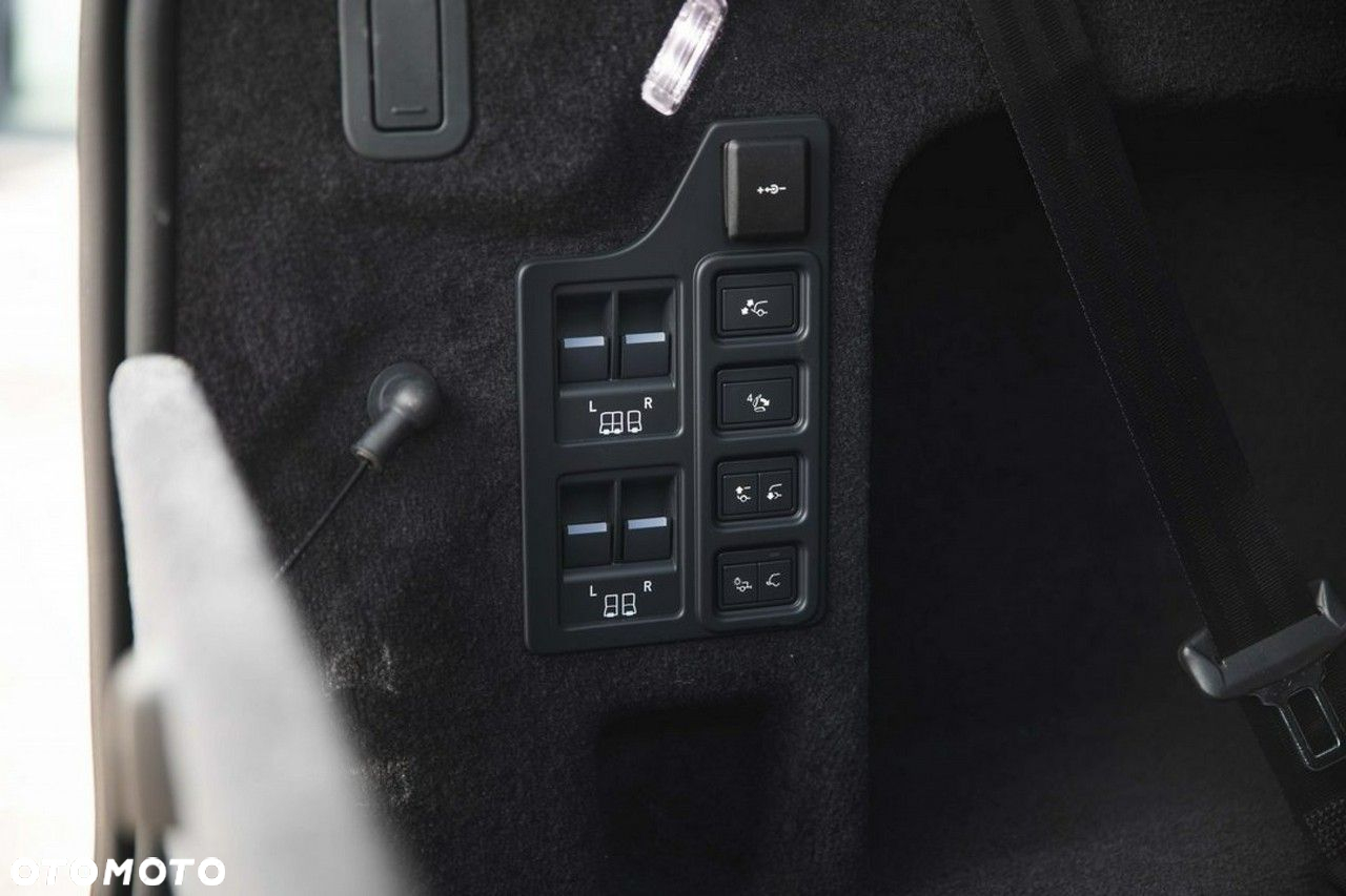 Land Rover Discovery - 34