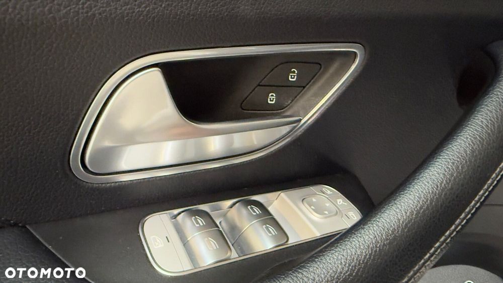 Mercedes-Benz GLS - 33