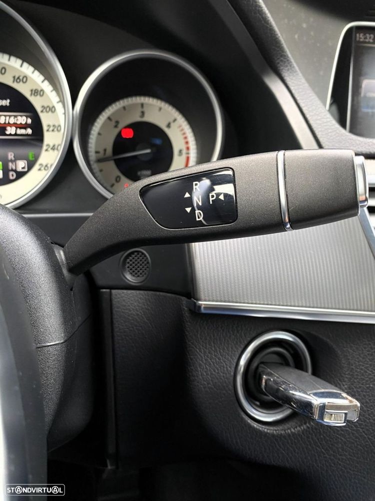 Mercedes-Benz E 300 Bluetec Hybrid Avantgarde - 12