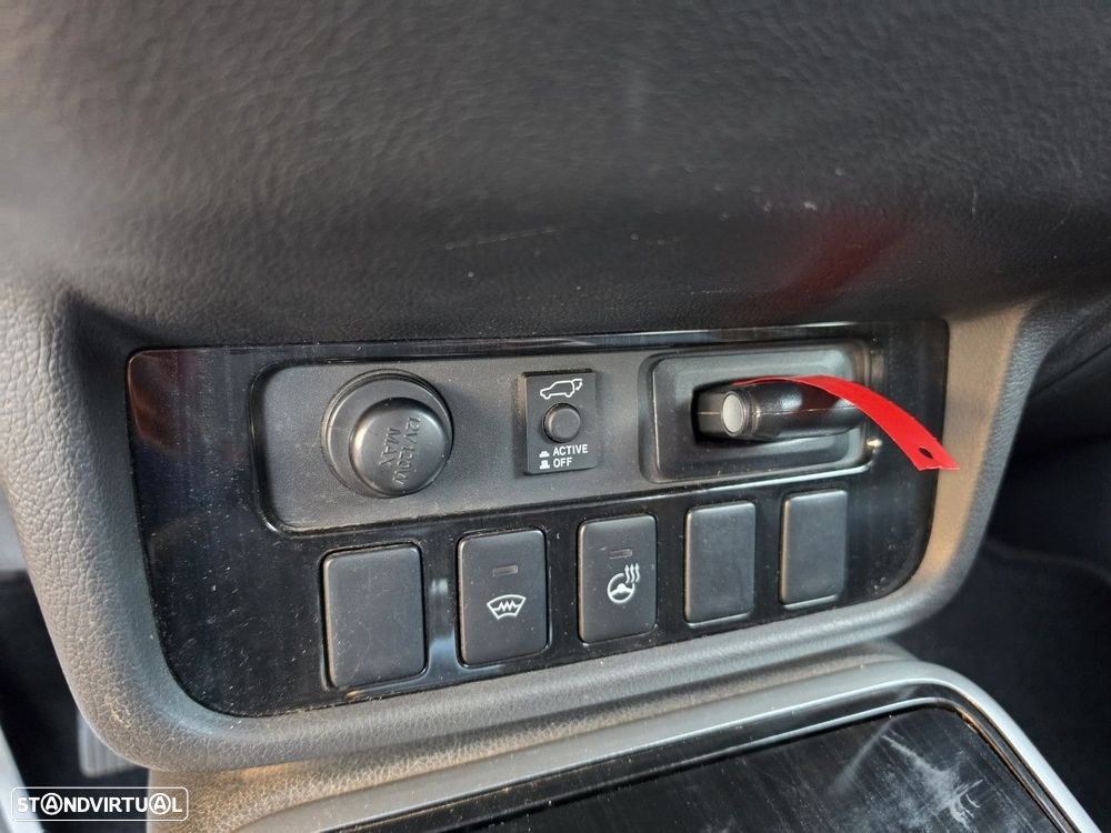 Mitsubishi Outlander 2.0 Intense Navi - 14