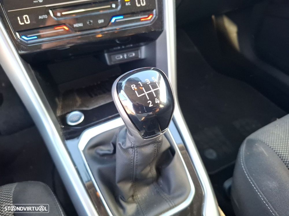 VW T-Roc 1.0 TSI Urban - 18