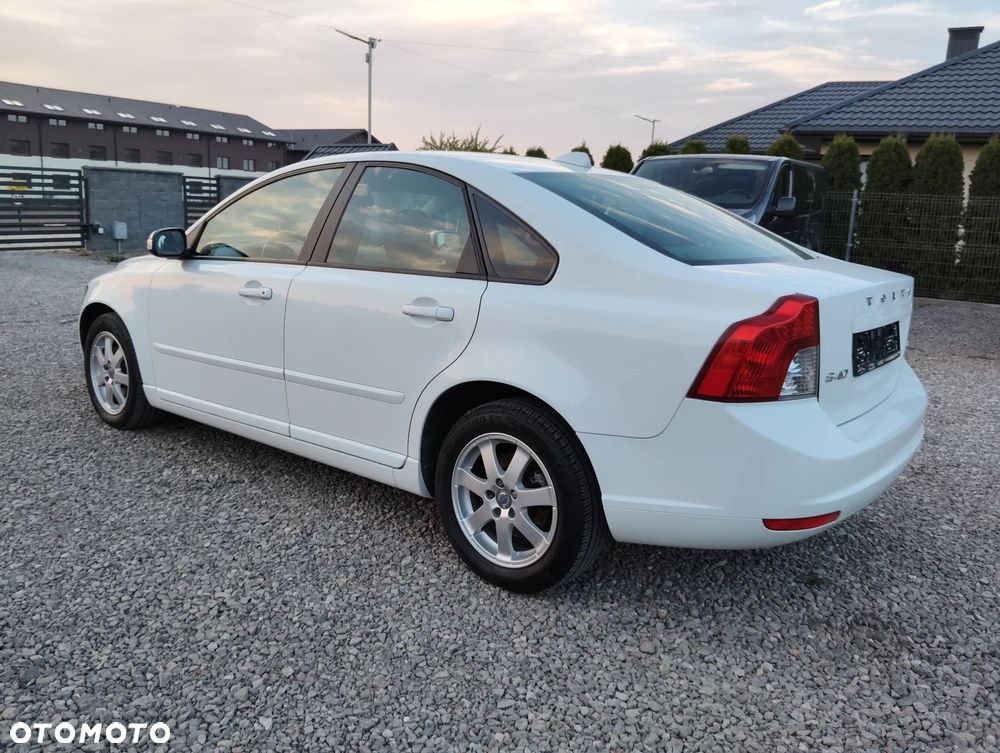 Volvo S40 2.0 - 18