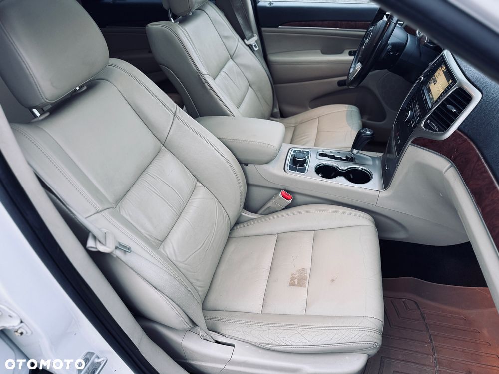 Jeep Grand Cherokee - 16