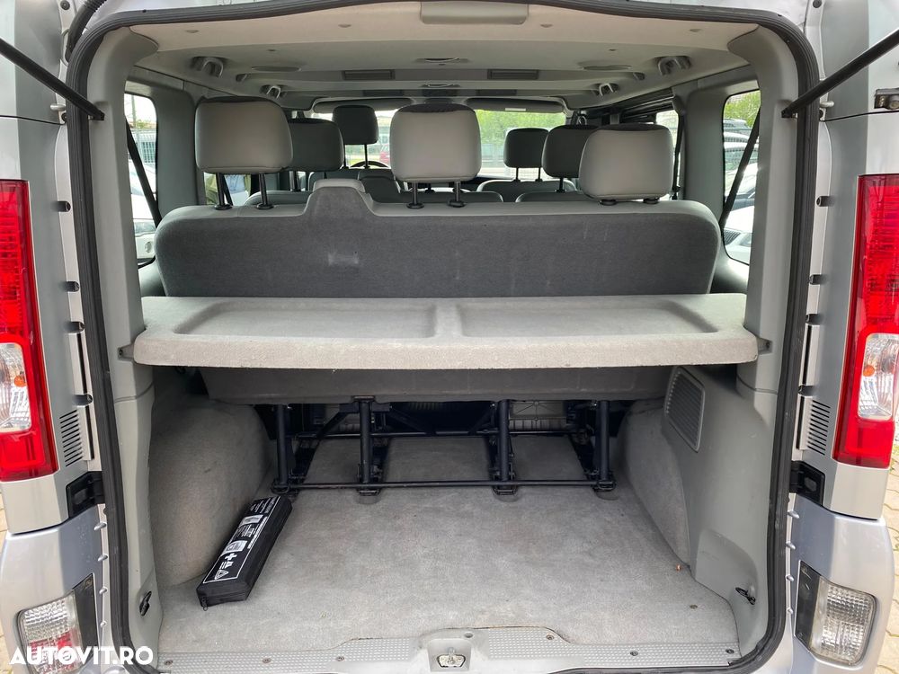 Renault Trafic - 16