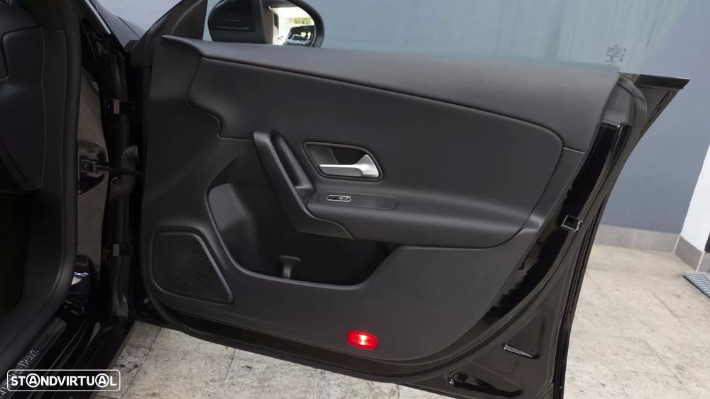 Mercedes-Benz CLA 180 d Shooting Brake Business Solutions.Grande Frota Aut. — fotografia 11