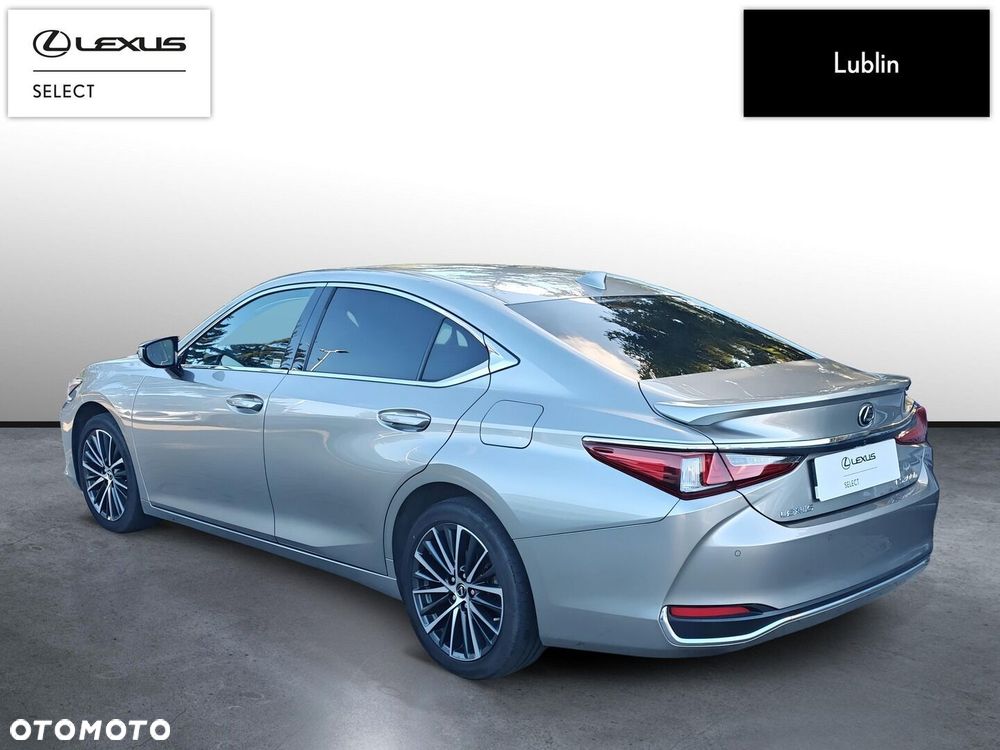 Lexus ES 300h Business Edition - 3