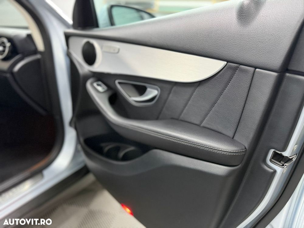 Mercedes-Benz GLC - 16