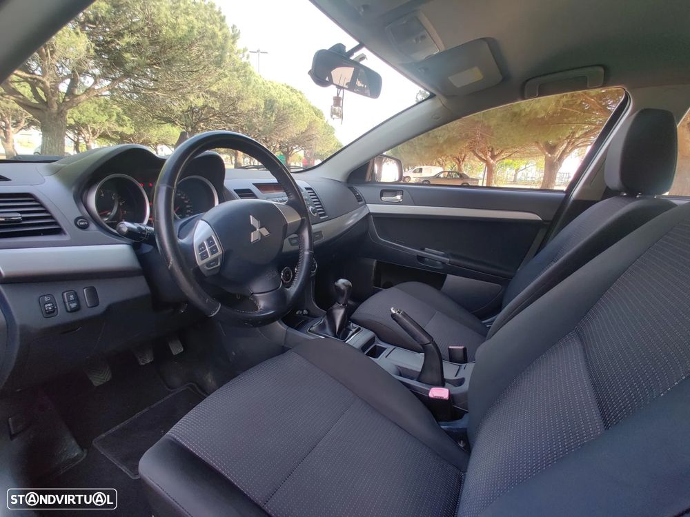 Mitsubishi Lancer 1.6 Invite Black Edition ClearTec - 19