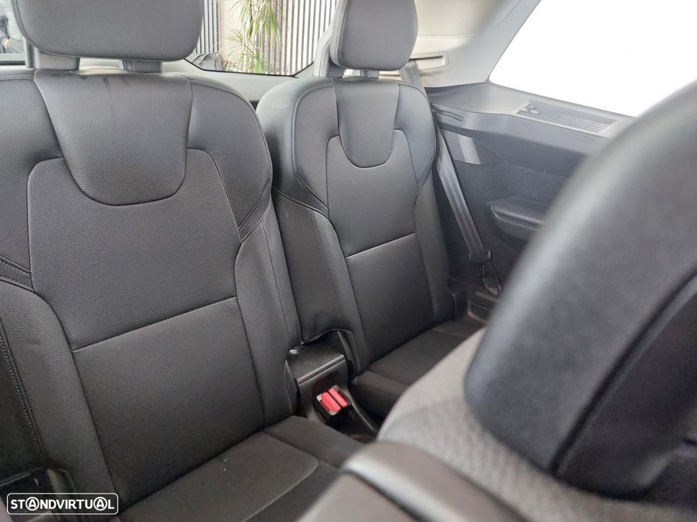 Volvo XC 90 2.0 T8 PHEV Momentum Plus AWD - 11