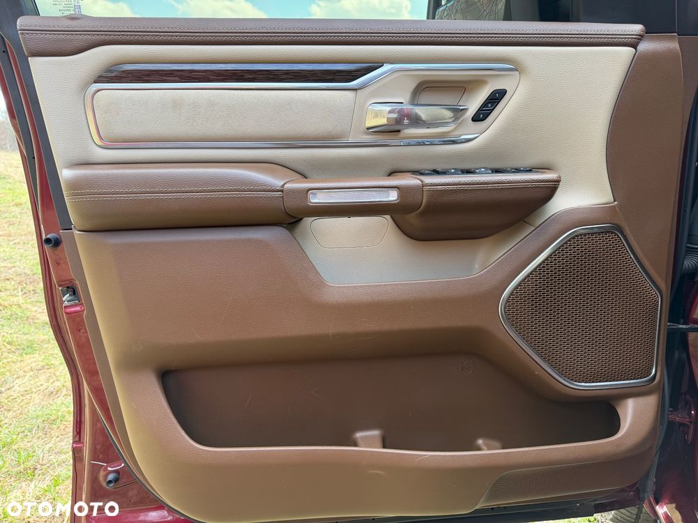 RAM 1500 Quad Cab Laramie - 19