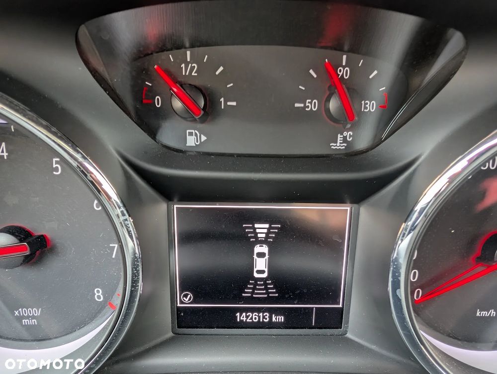 Opel Astra 1.4 T Dynamic - 8