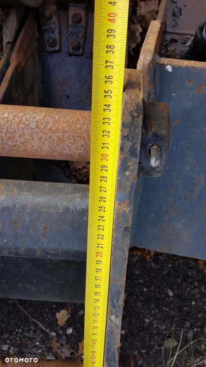 ŁYŻKA DO KOPARKI ZE SWORZNIAMI 30CM DOOSAN - 11