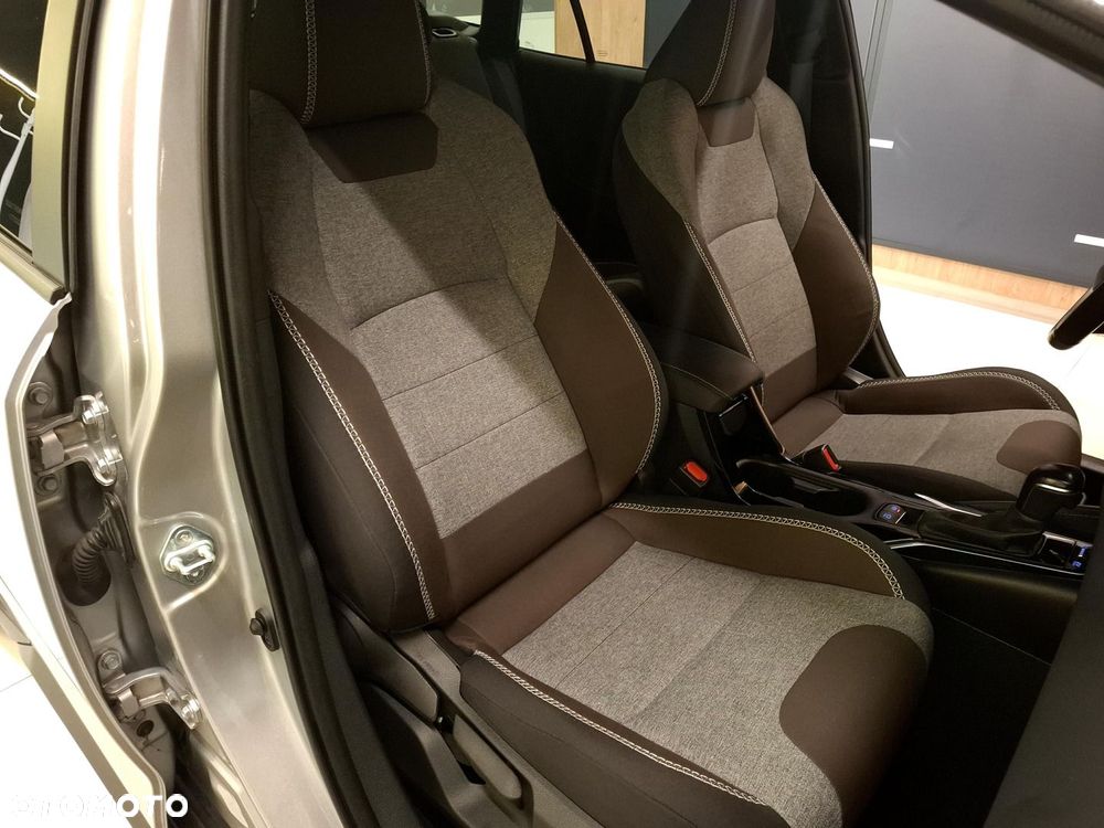 Toyota Corolla 2.0 Hybrid Trek - 11