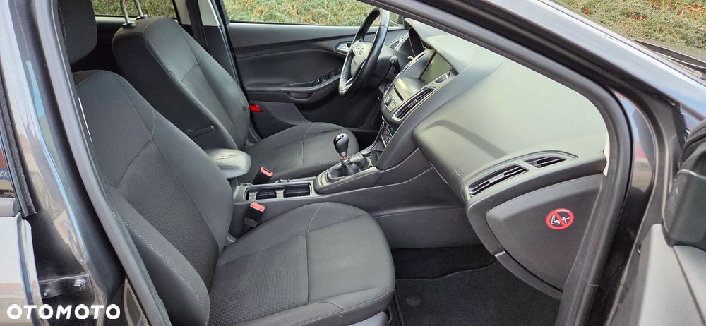 Ford Focus 1.0 EcoBoost Titanium - 37