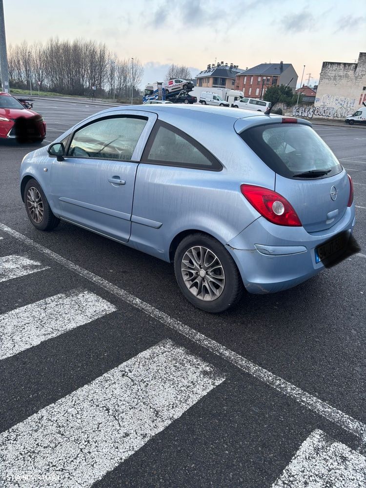 Opel Corsa 1.4 16V Sport - 1